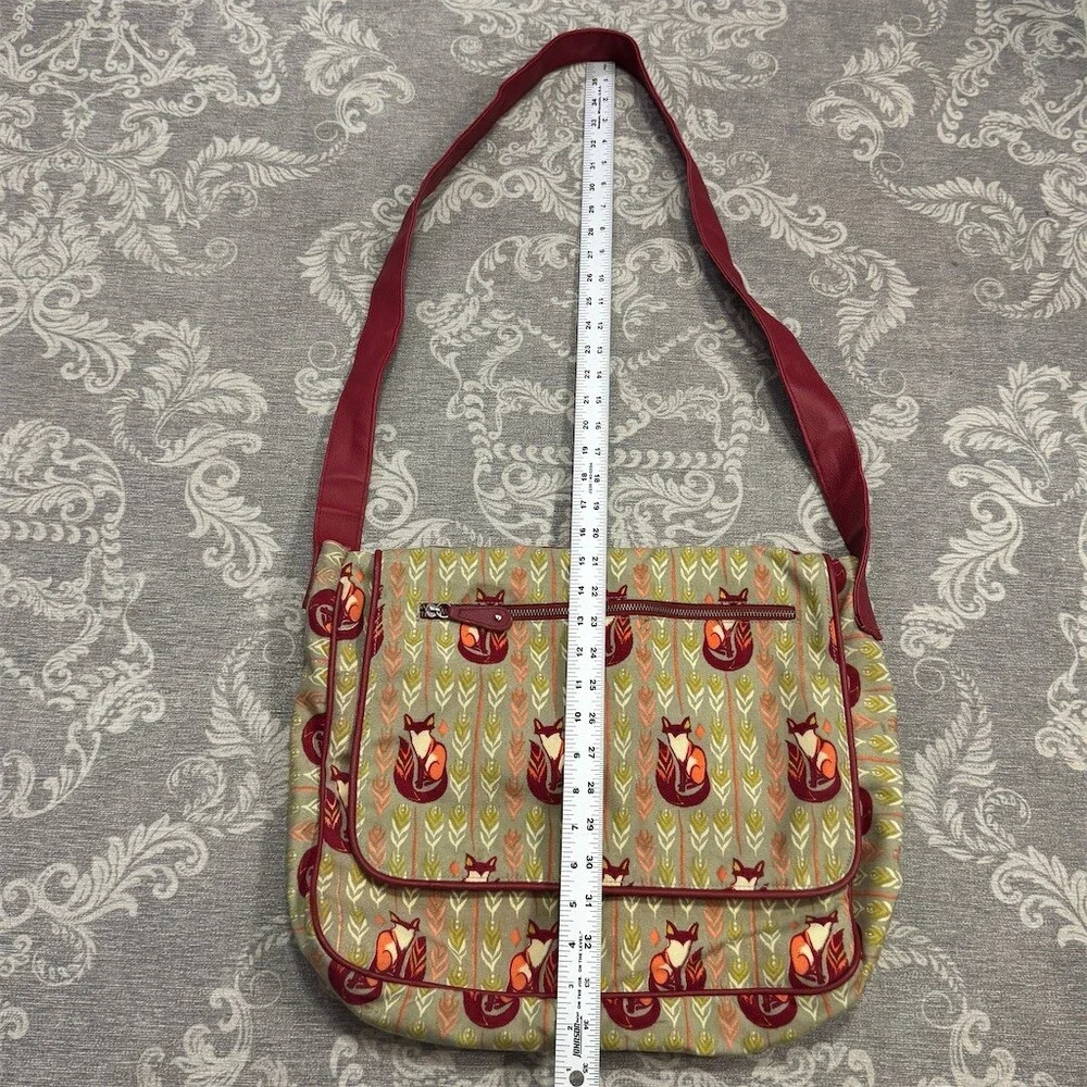 Capri Designs Wilderness Collection Fox Print Flap Crossbody Messenger Bag